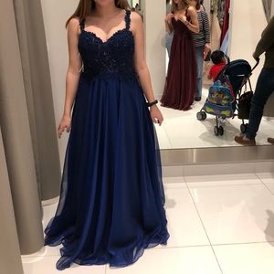 Long blue prom dress
